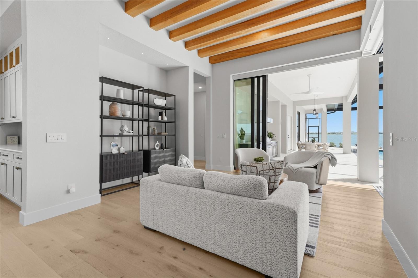A4707083 Property Photo