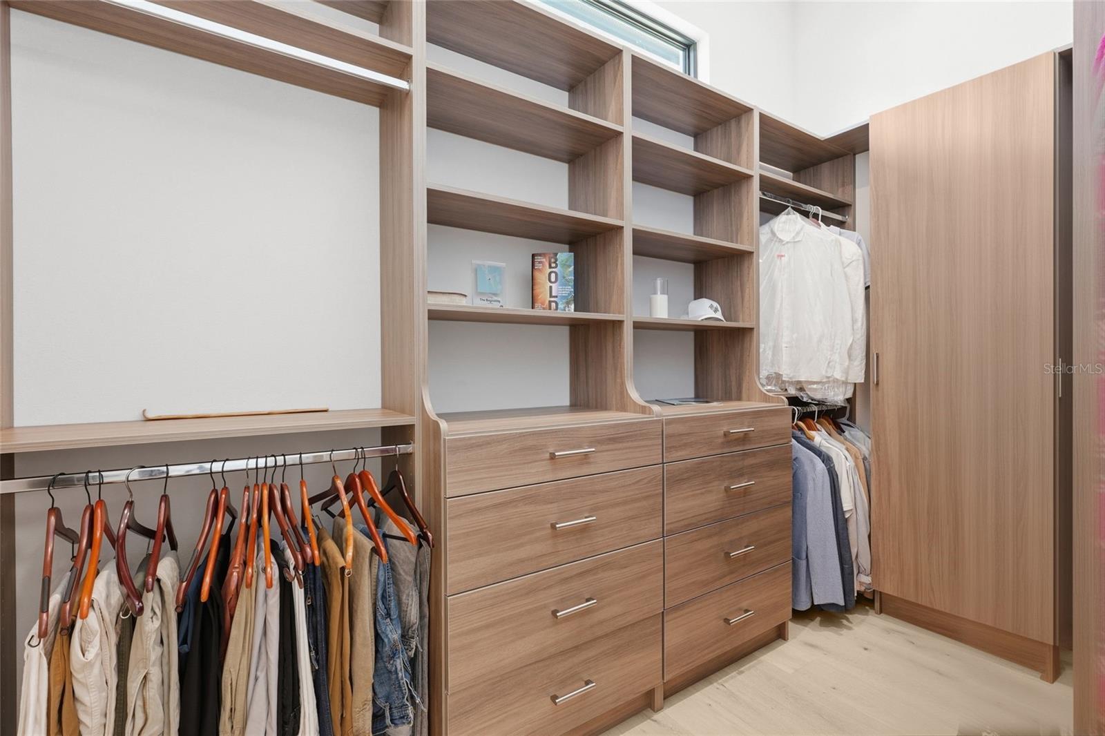 A4707083 Property Photo