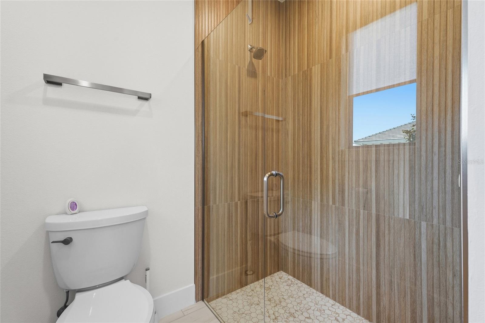 A4707083 Property Photo