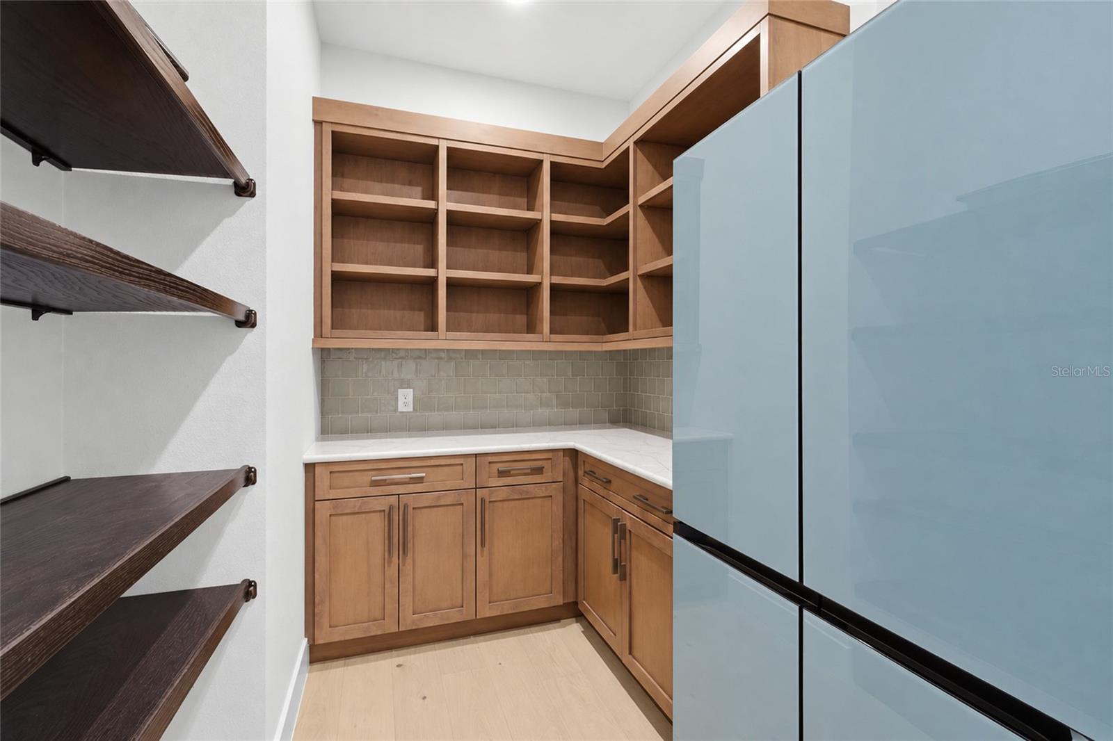 A4707083 Property Photo