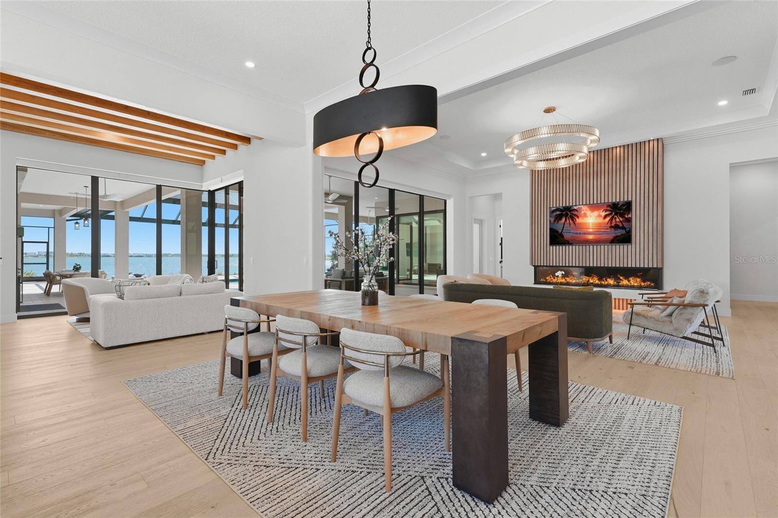 A4707083 Property Photo