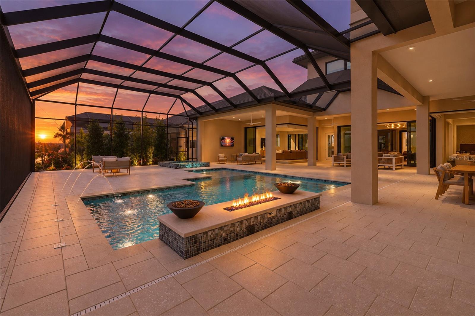 A4707083 Property Photo