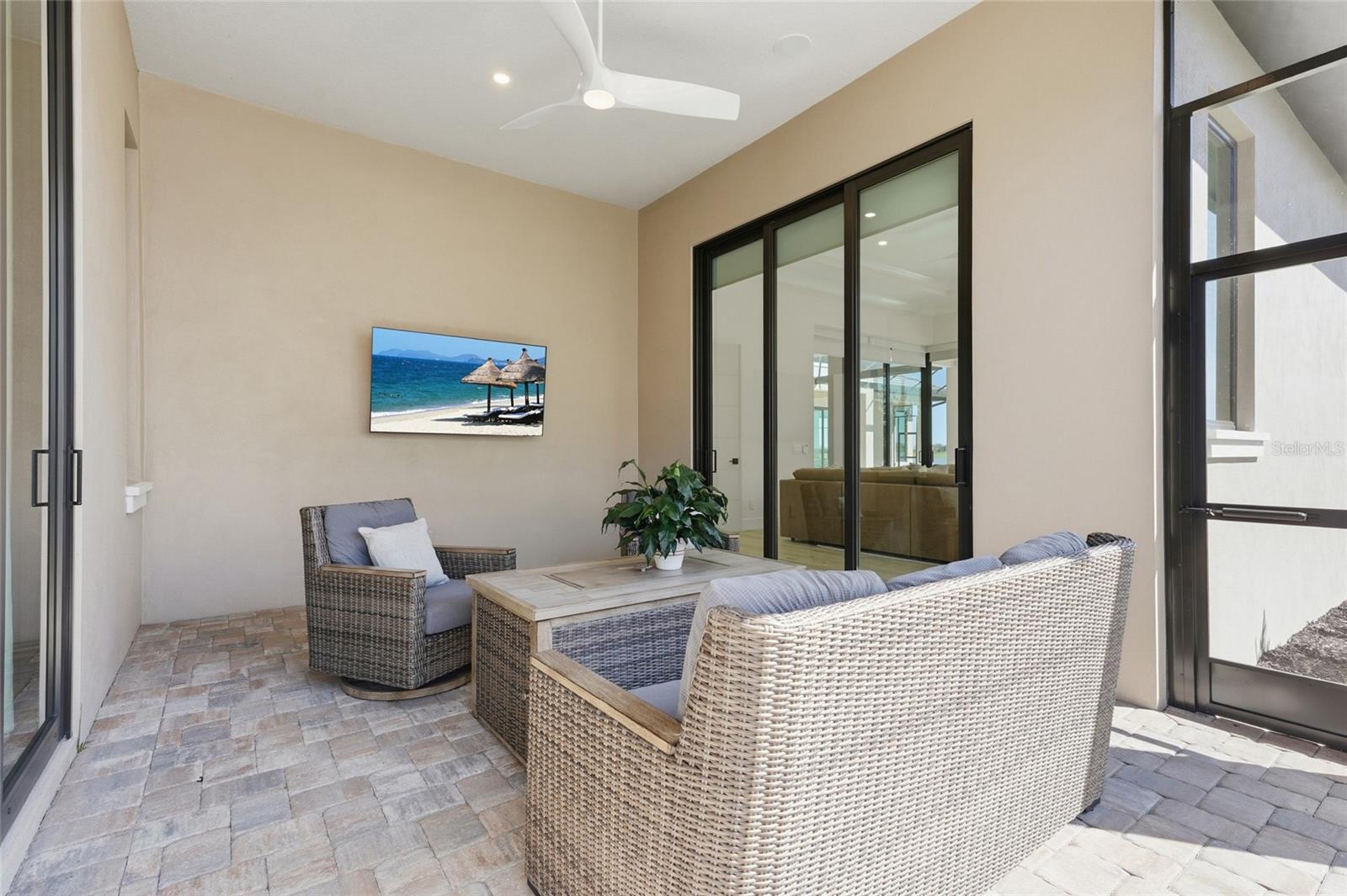 A4707083 Property Photo