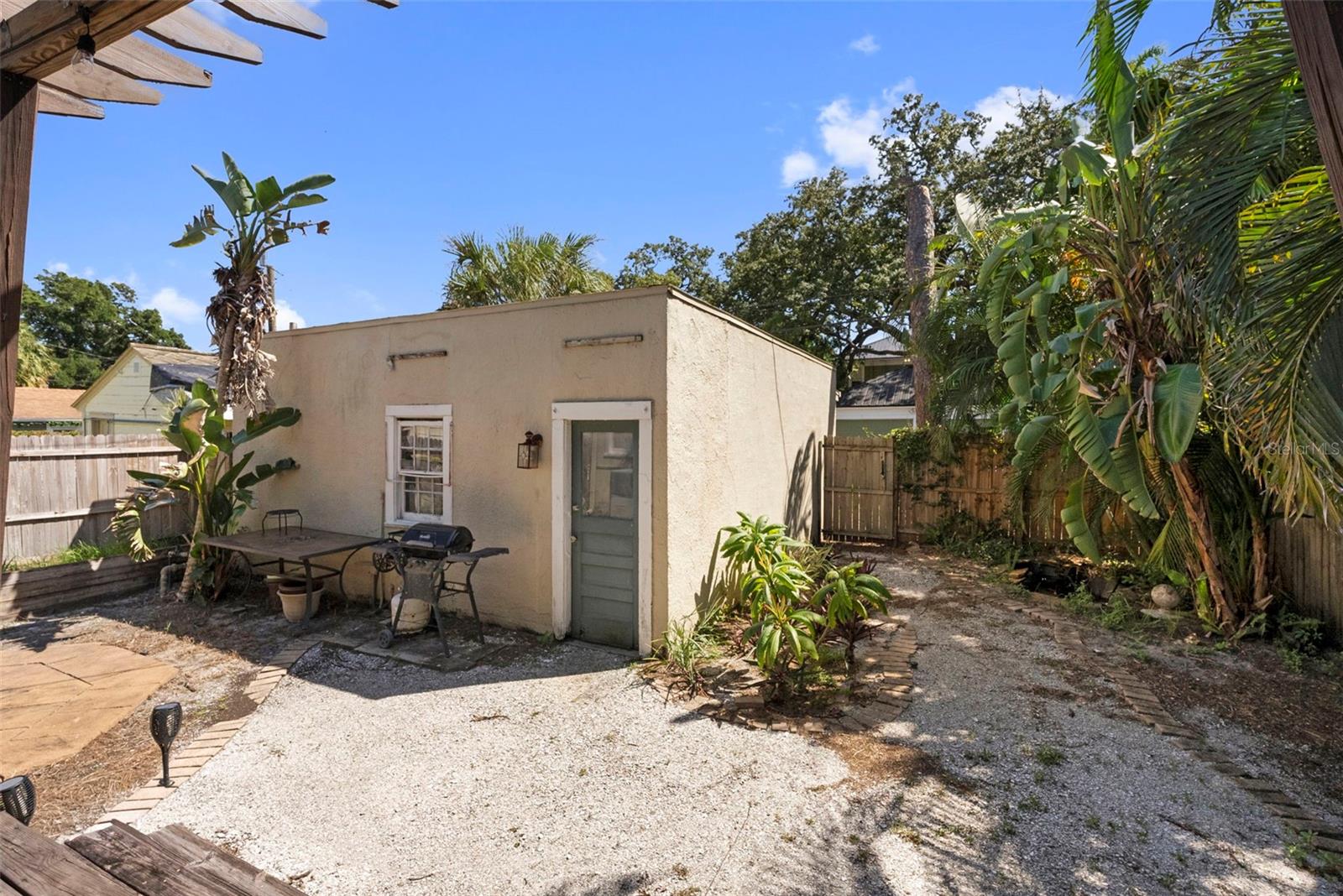 TB8551310 Property Photo