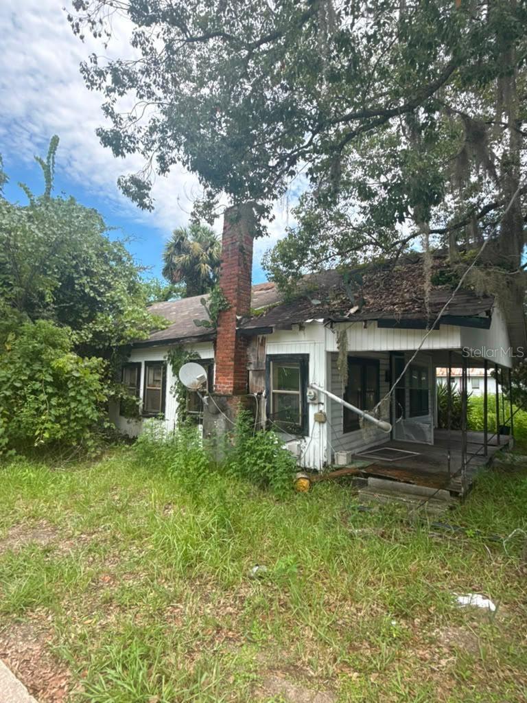 MLS# TB8551936 Property Photo