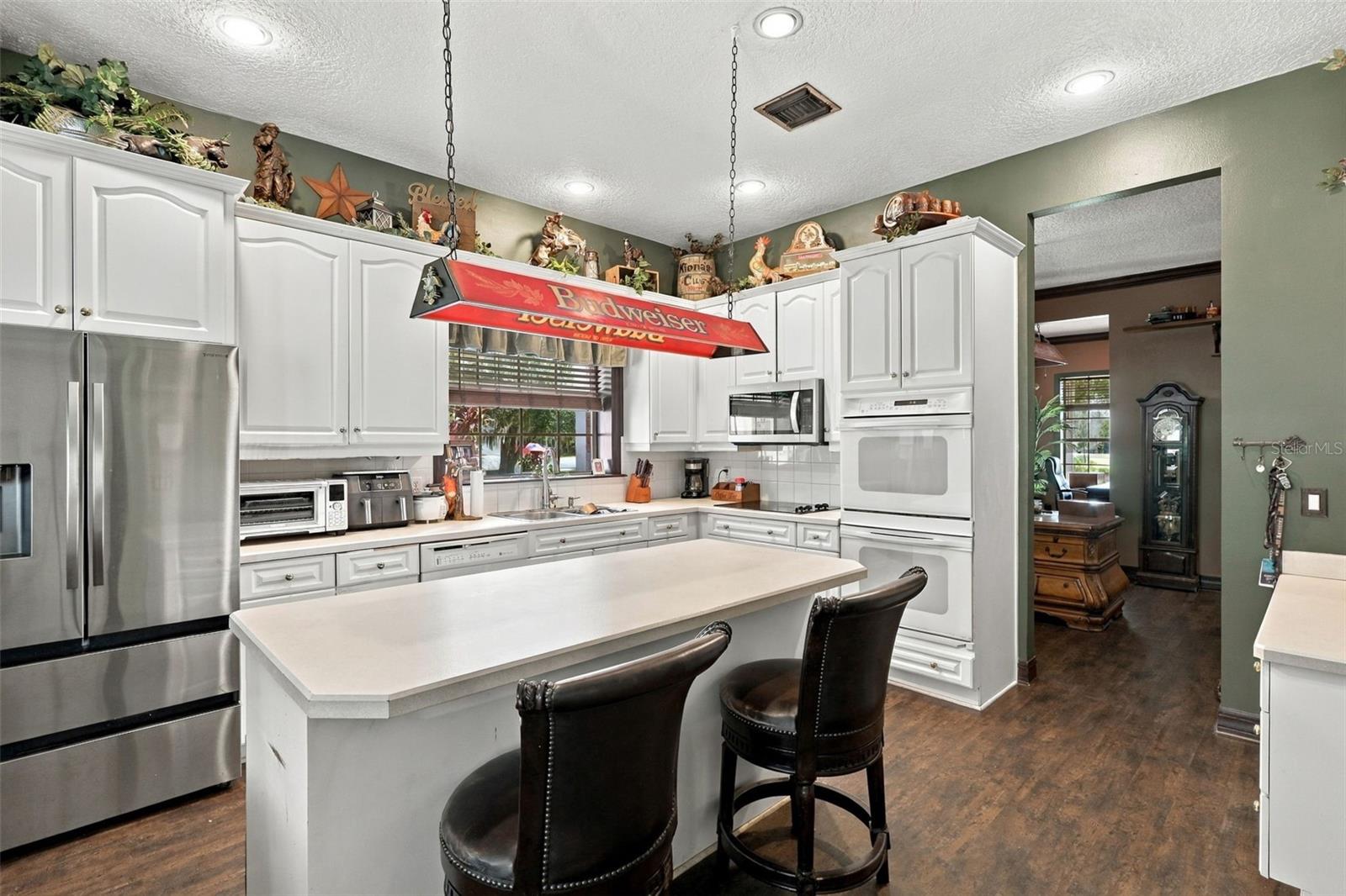 O6444606 Property Photo