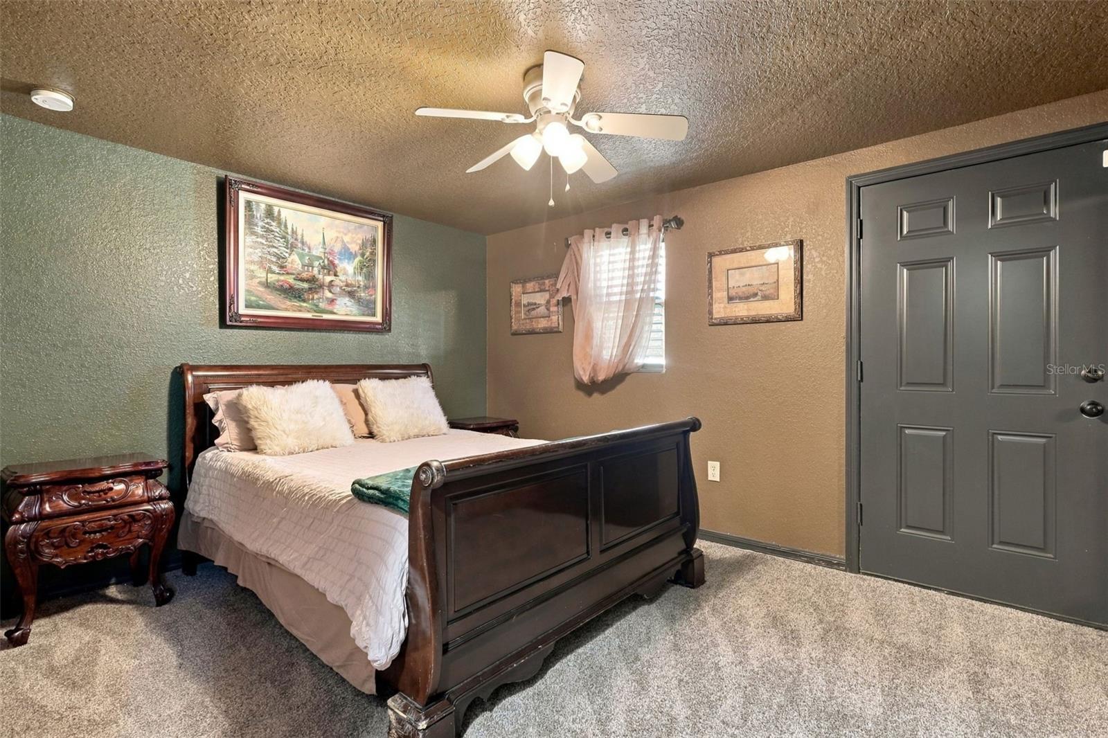 O6444606 Property Photo