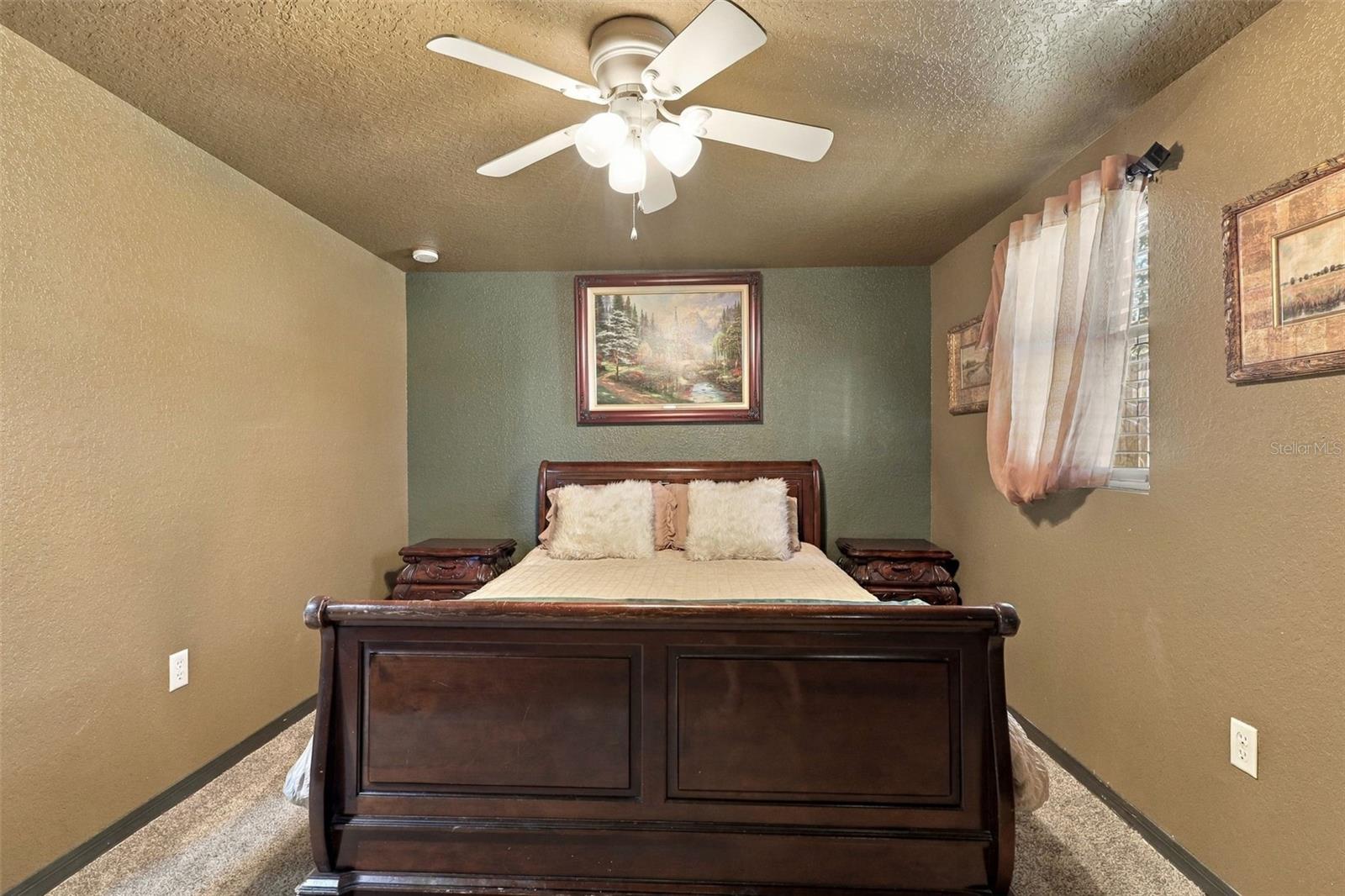 O6444606 Property Photo