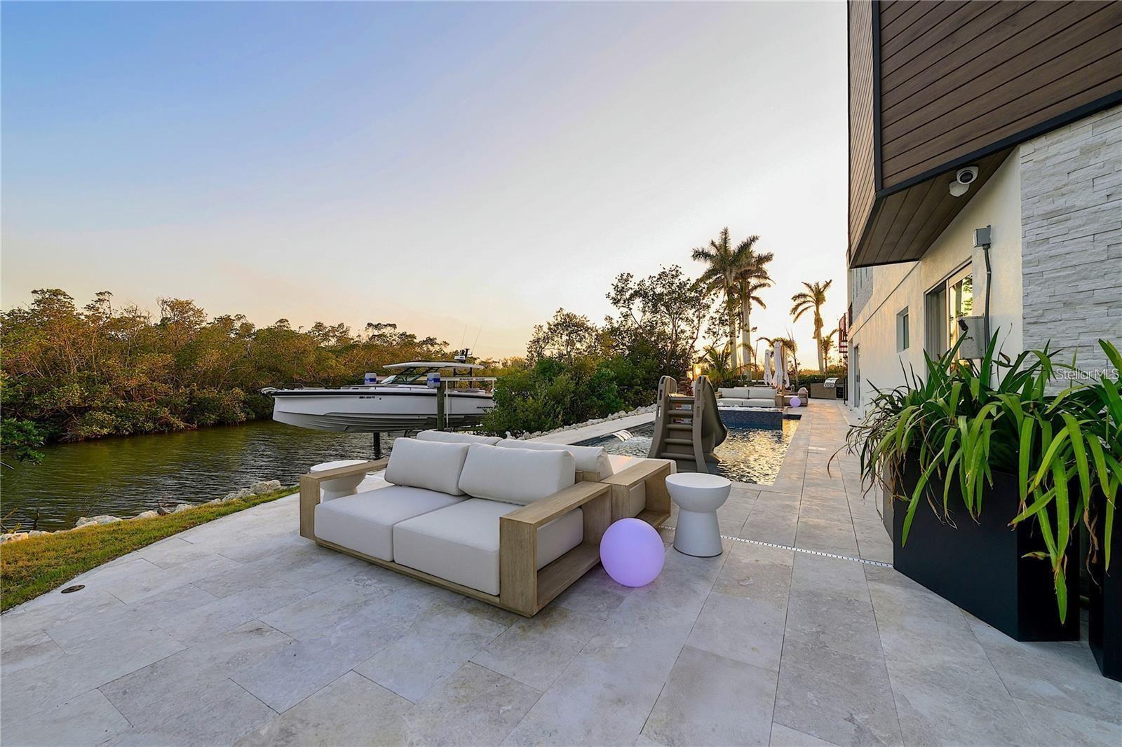 A4707354 Property Photo