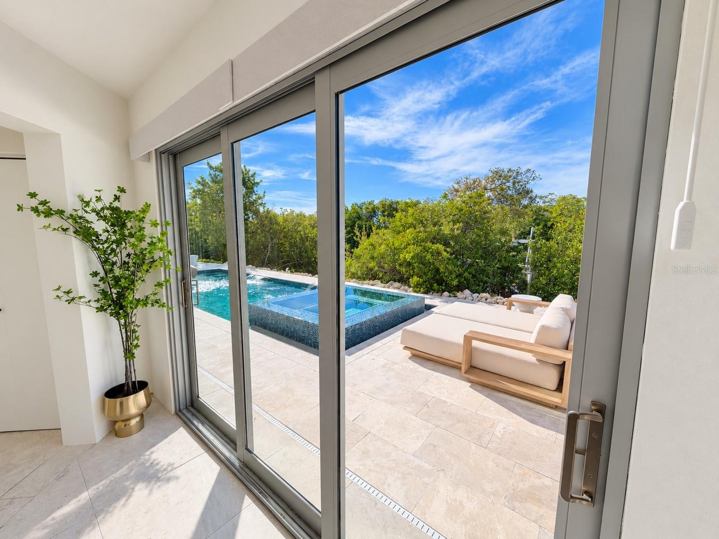 A4707354 Property Photo