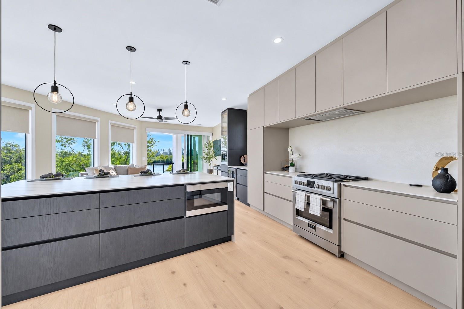 A4707354 Property Photo