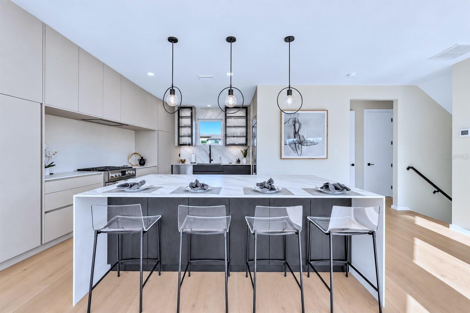 A4707354 Property Photo