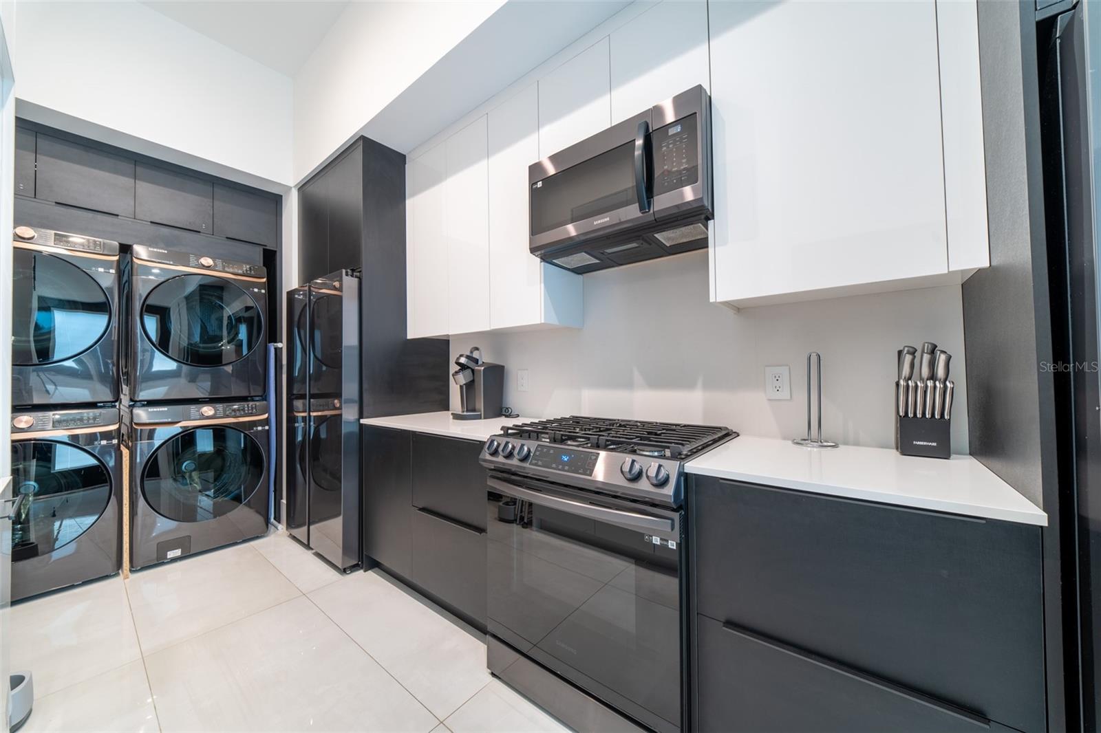 O6444760 Property Photo