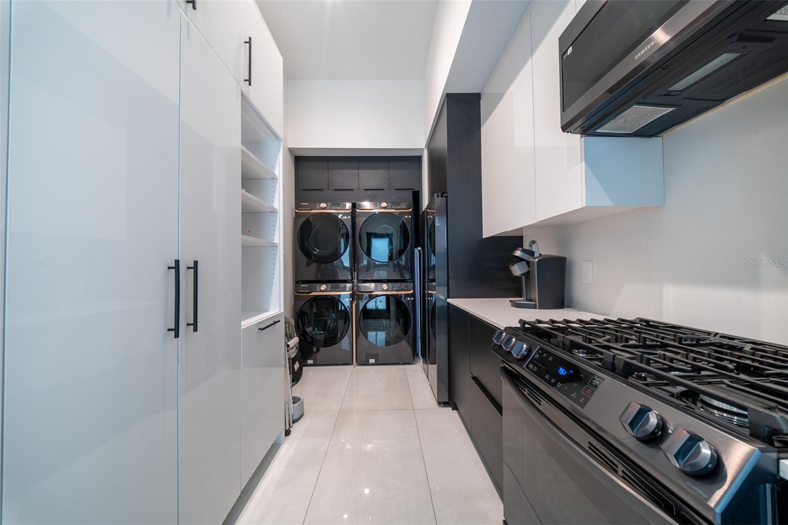 O6444760 Property Photo