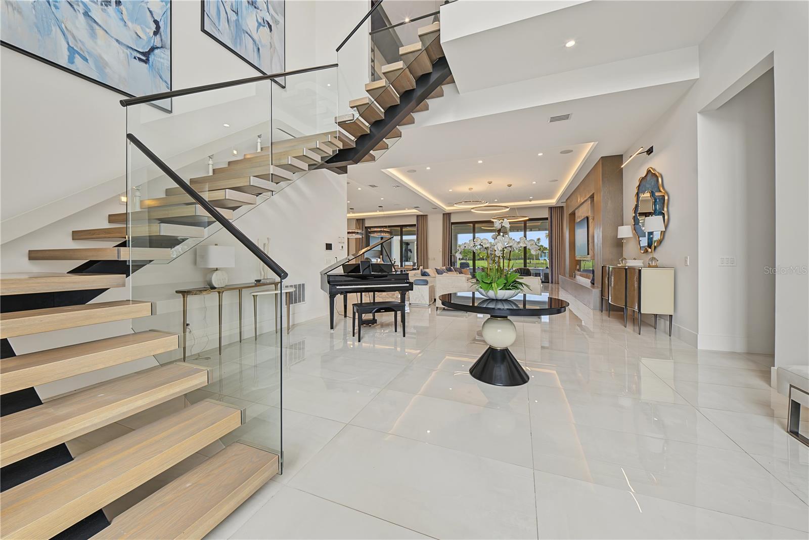 O6444760 Property Photo