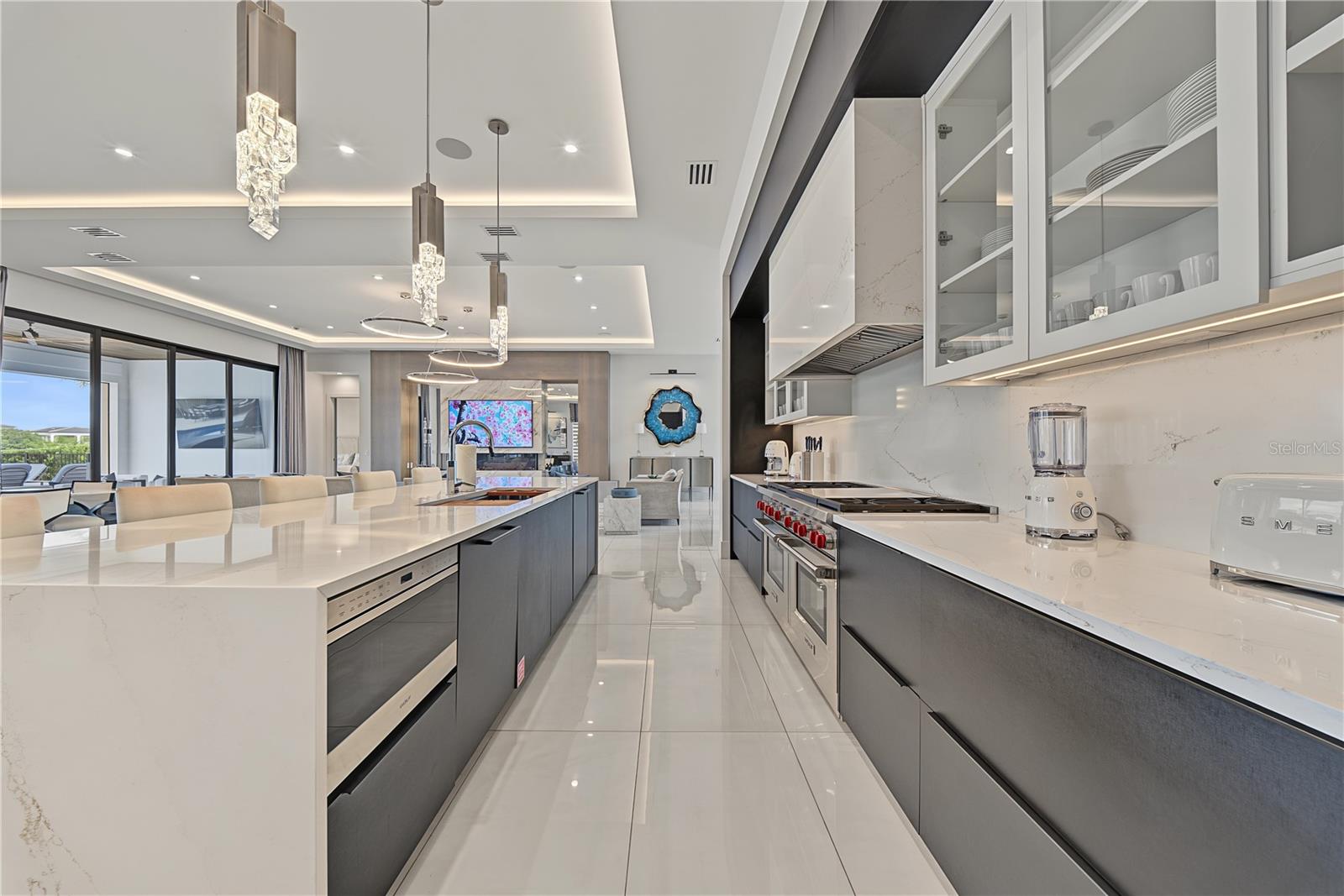 O6444760 Property Photo