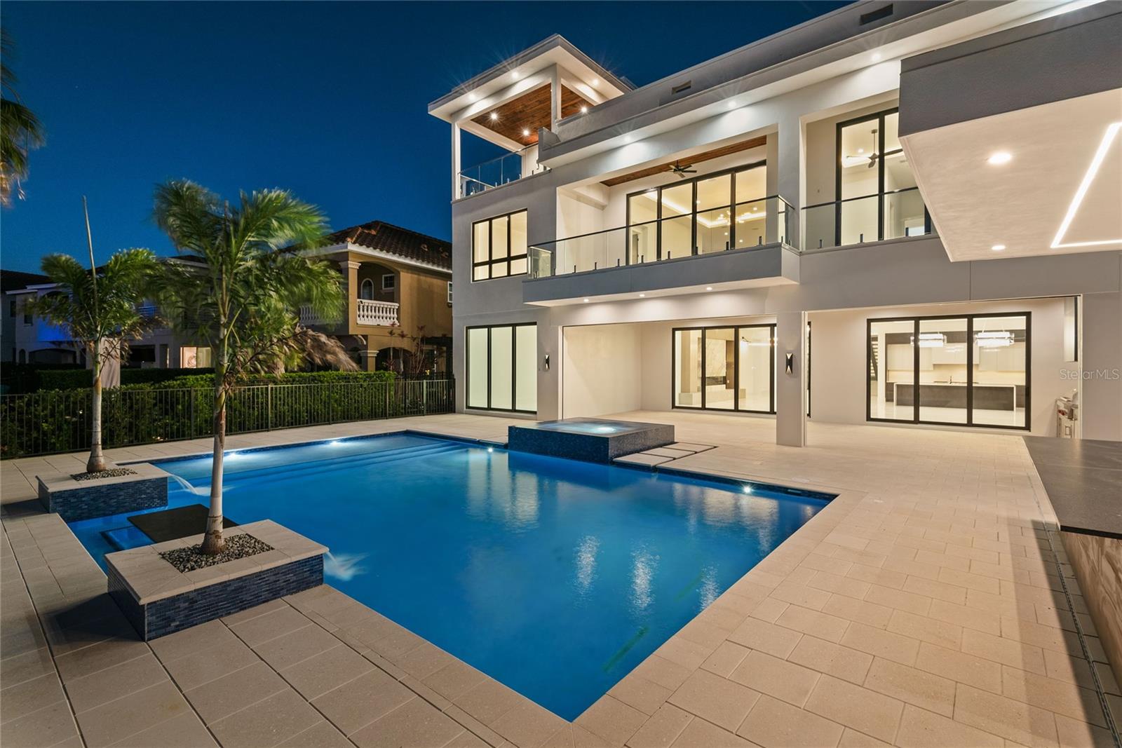 O6444760 Property Photo