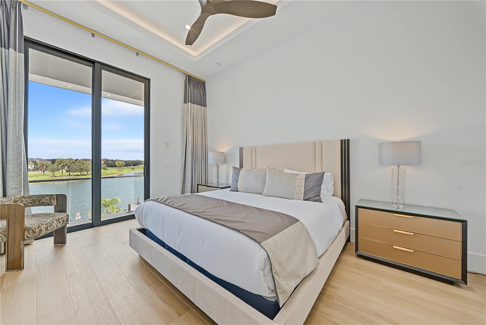 O6444760 Property Photo