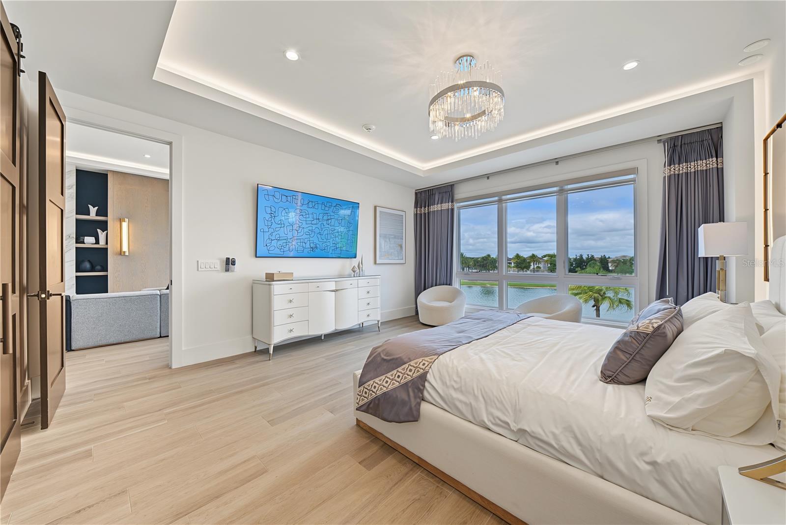 O6444760 Property Photo