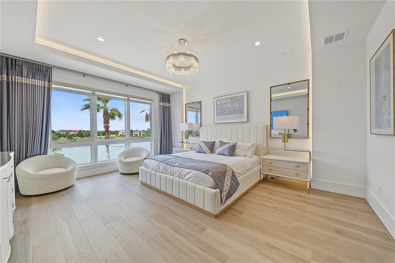 O6444760 Property Photo
