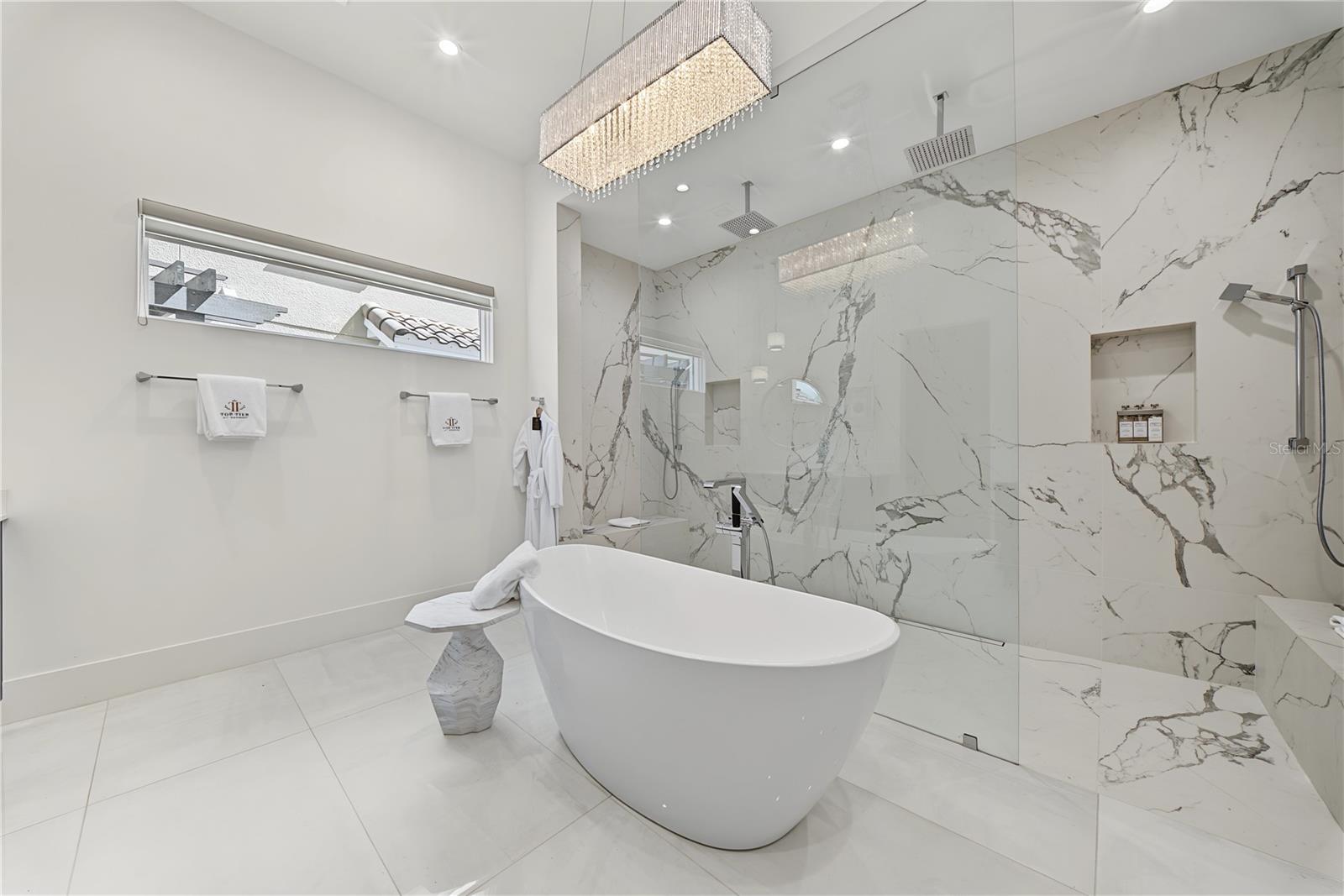 O6444760 Property Photo