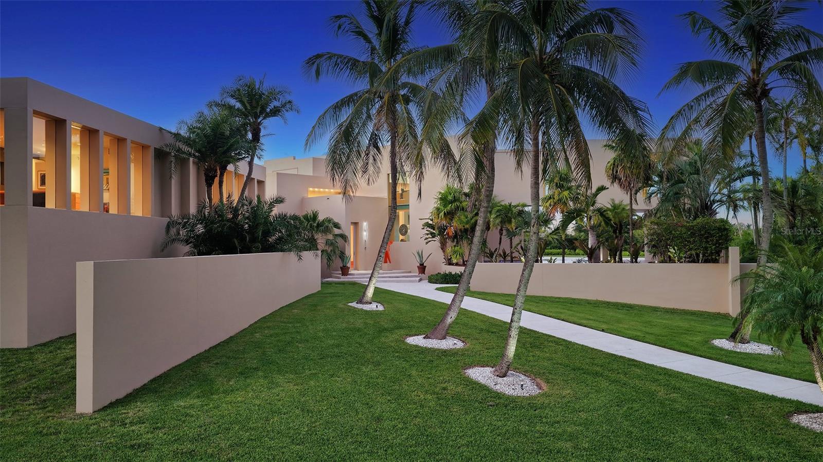 A4707514 Property Photo