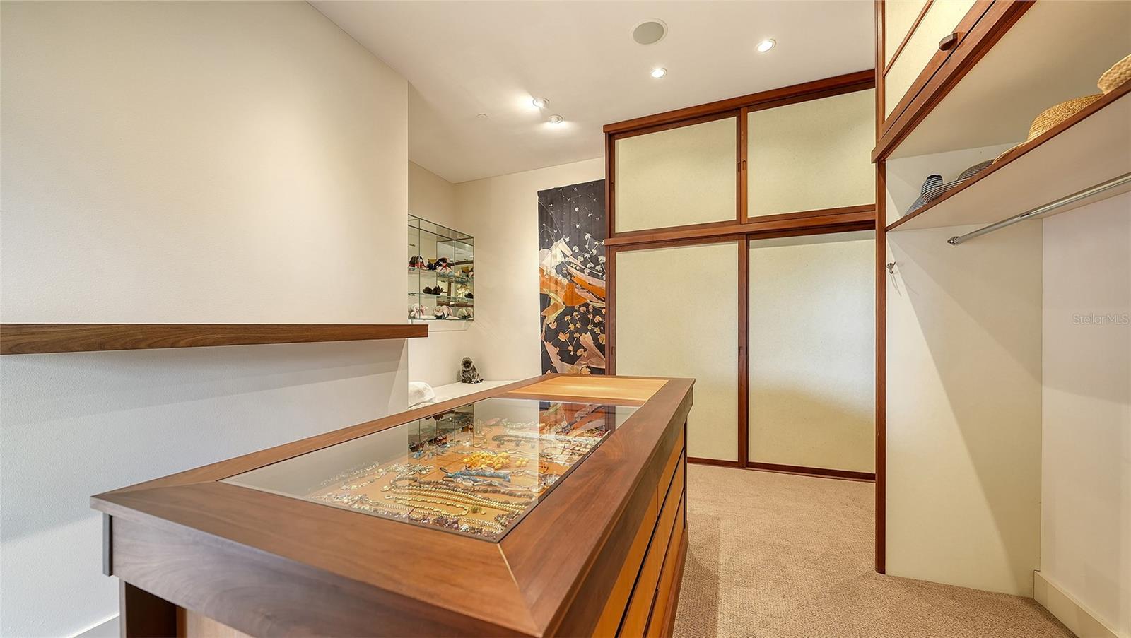 A4707514 Property Photo