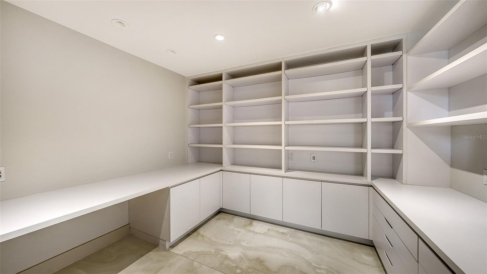 A4707514 Property Photo