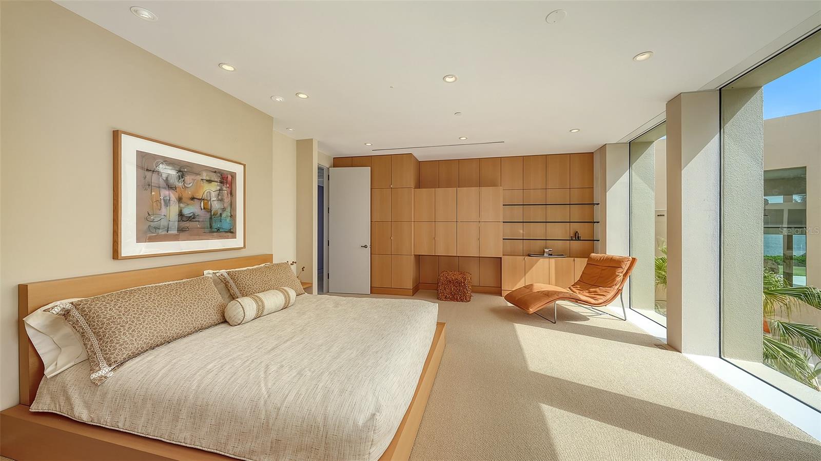 A4707514 Property Photo
