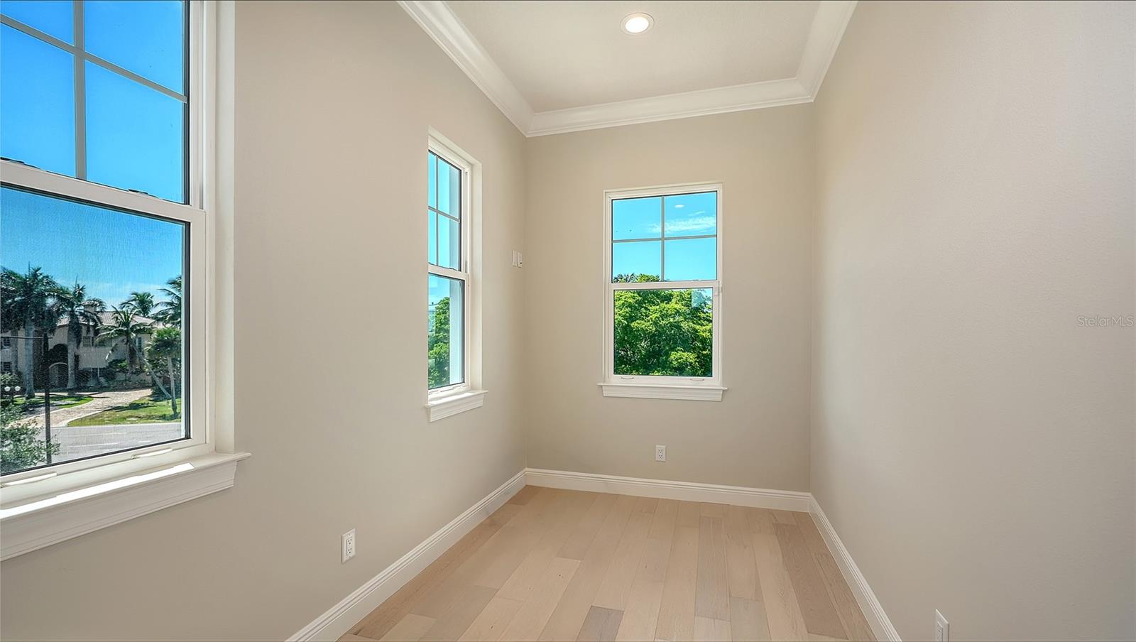 A4707515 Property Photo