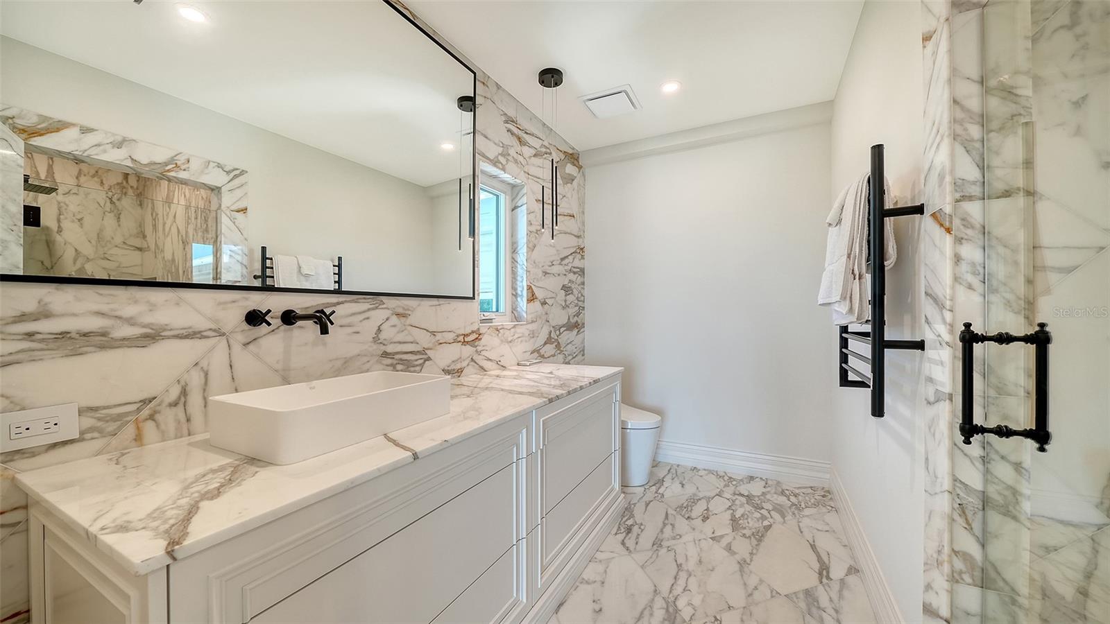 A4707521 Property Photo