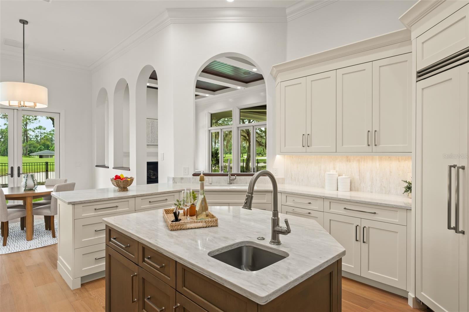 O6445177 Property Photo