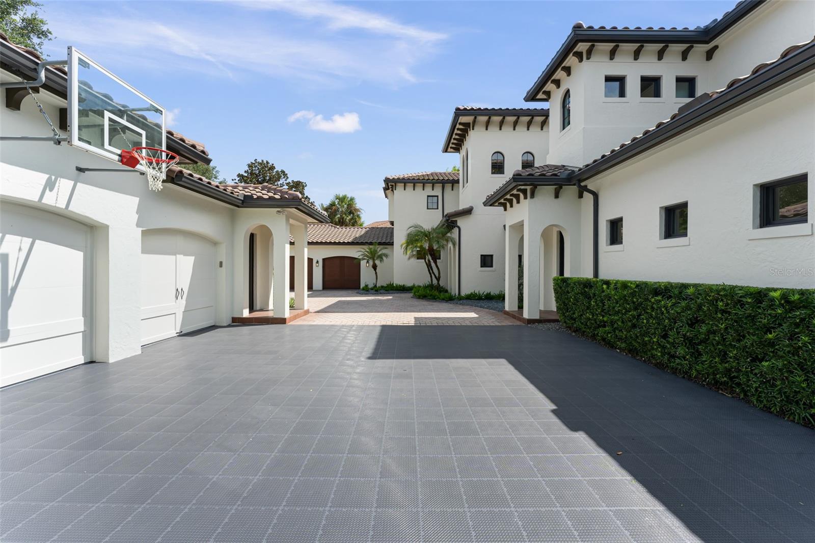 O6445177 Property Photo