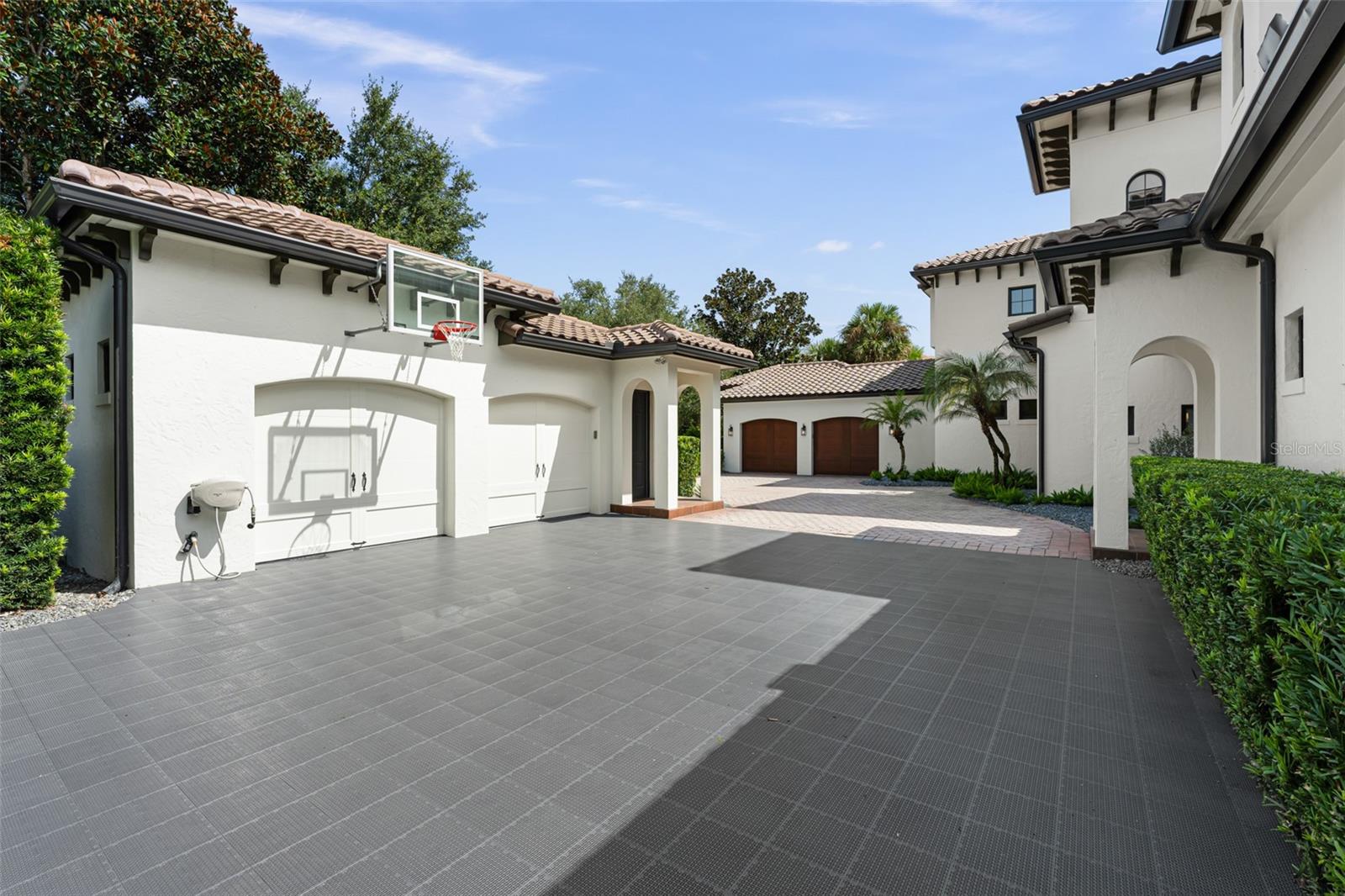 O6445177 Property Photo