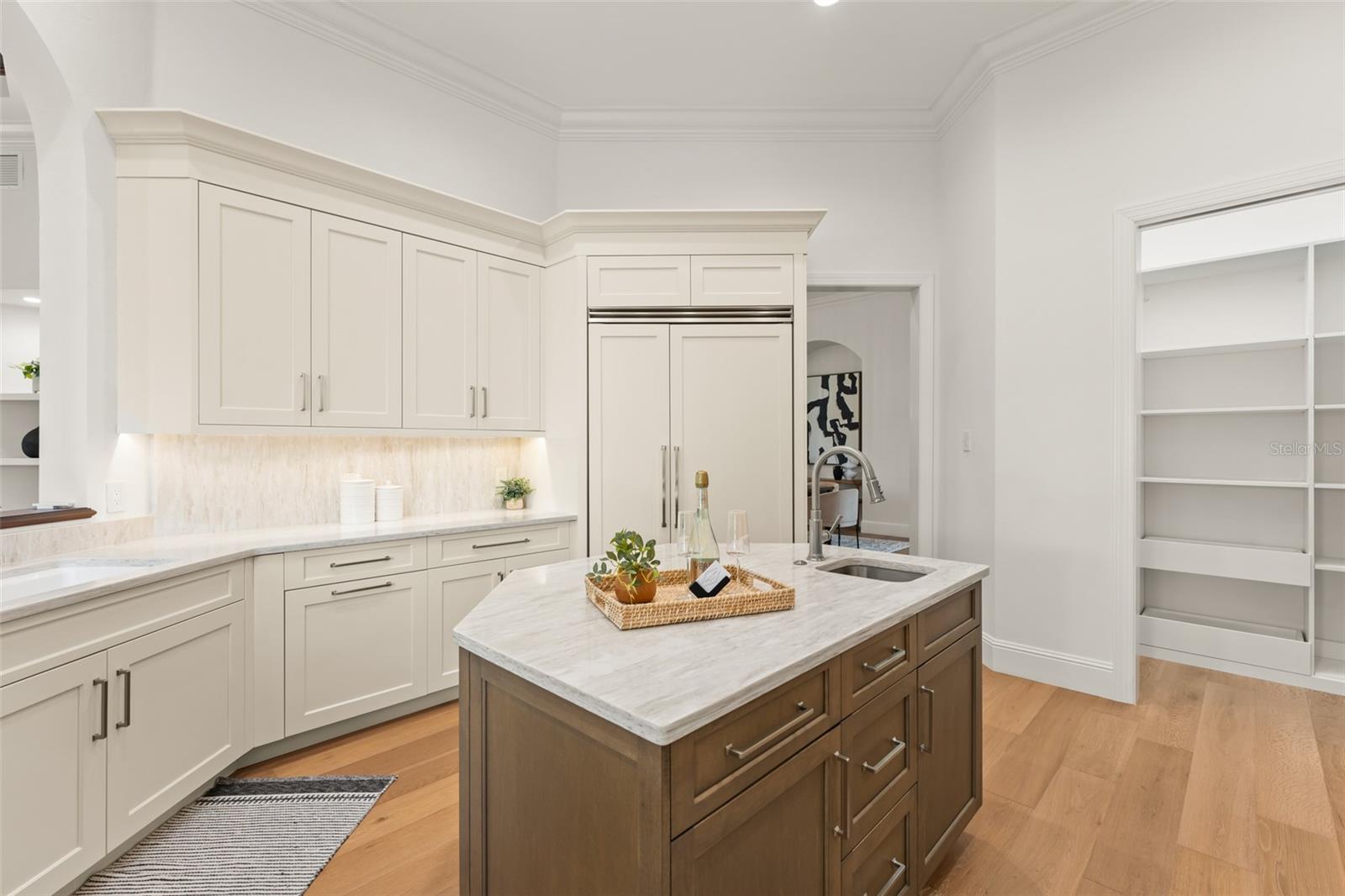 O6445177 Property Photo