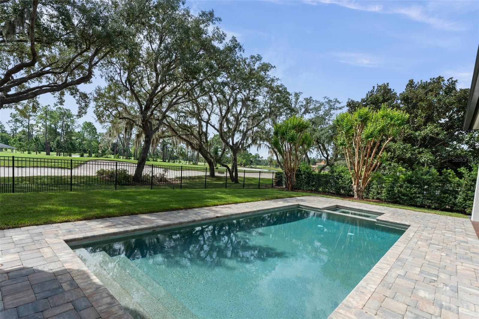 O6445177 Property Photo