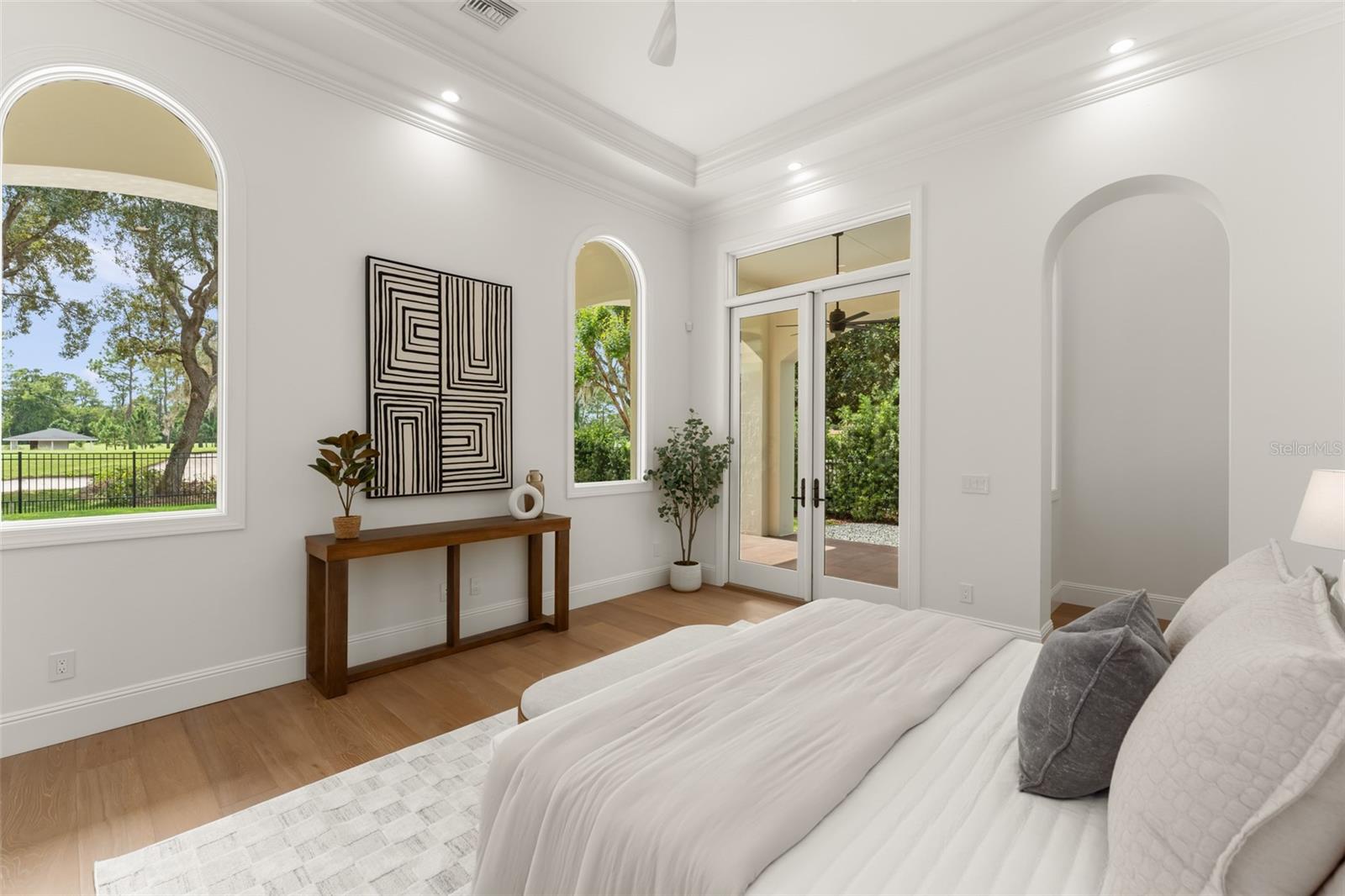 O6445177 Property Photo