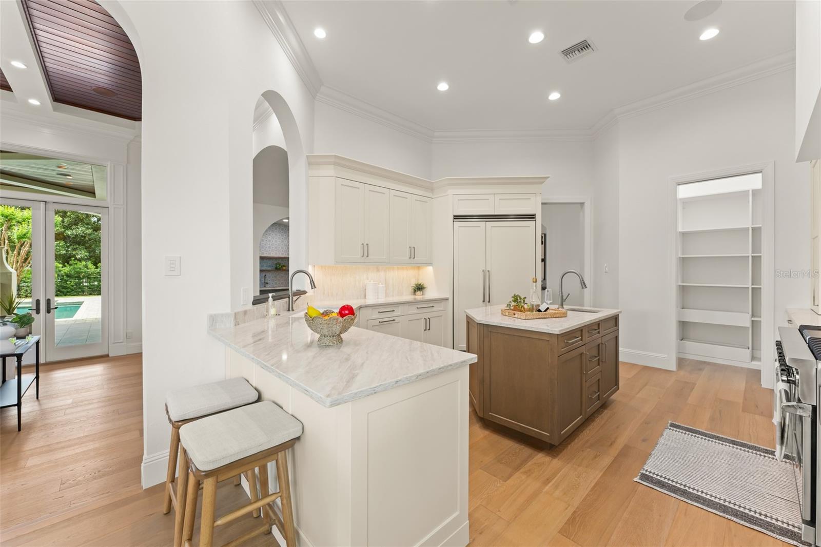 O6445177 Property Photo