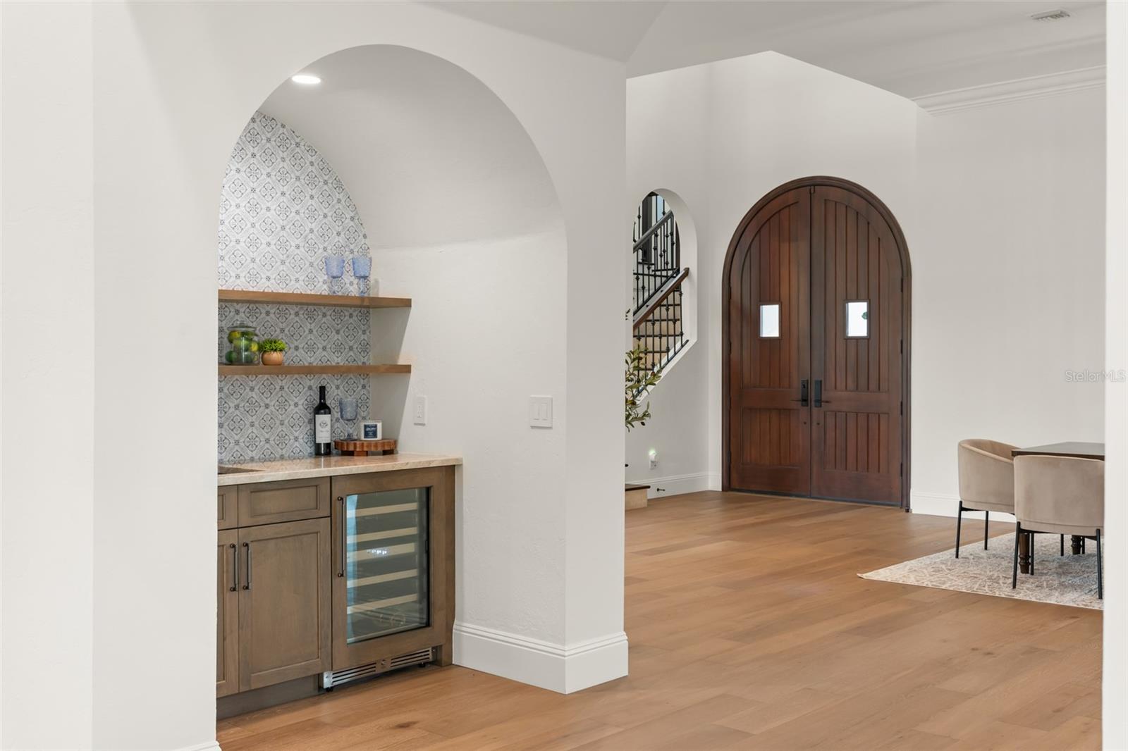 O6445177 Property Photo