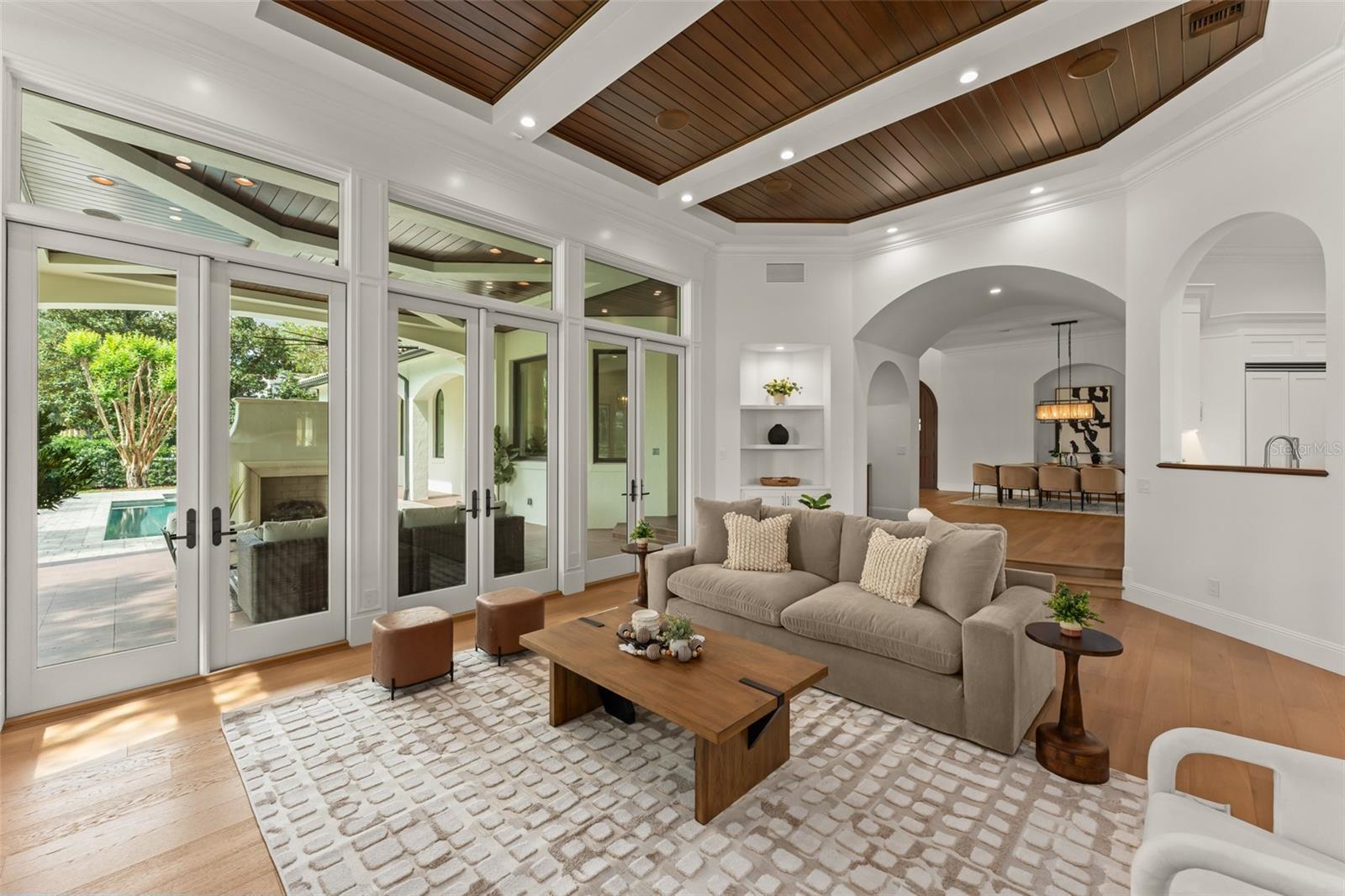 O6445177 Property Photo