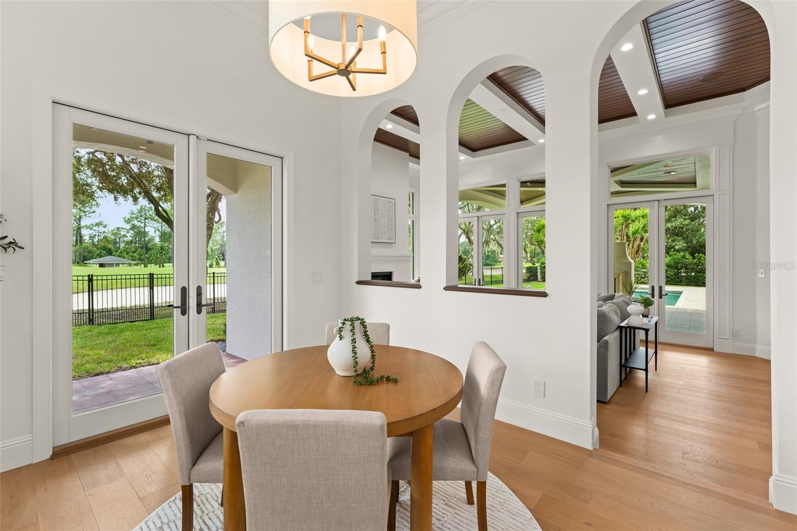 O6445177 Property Photo