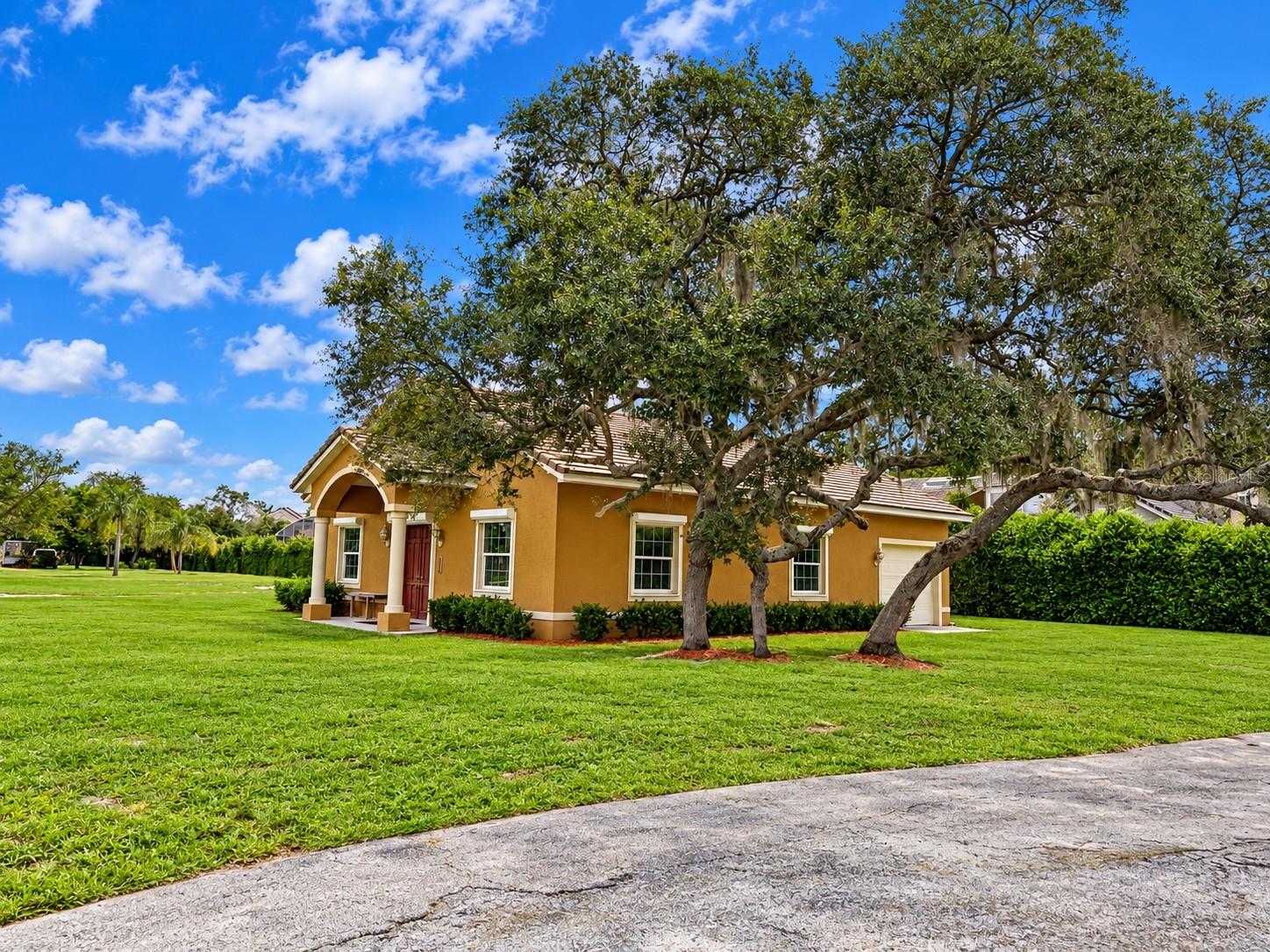 O6445436 Property Photo