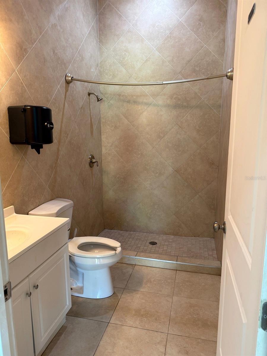 O6445436 Property Photo