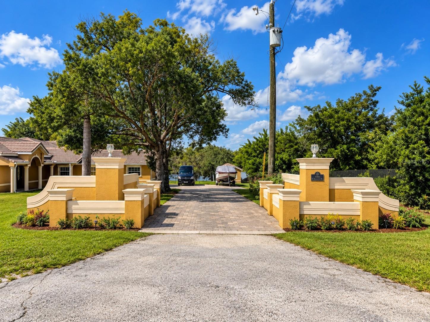 O6445436 Property Photo