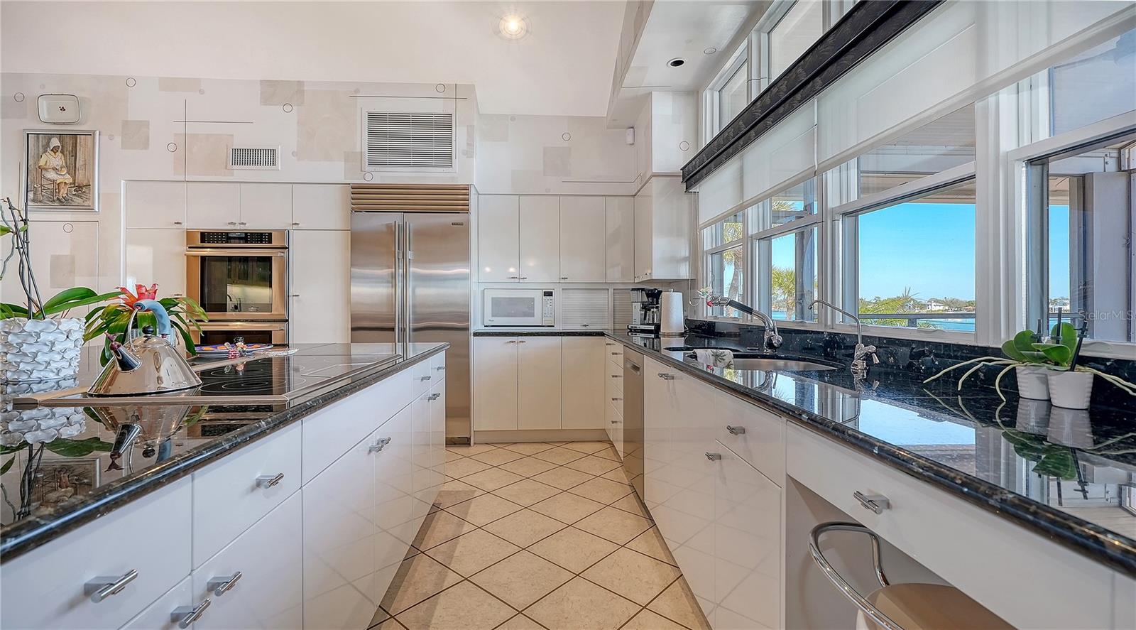 A4707764 Property Photo