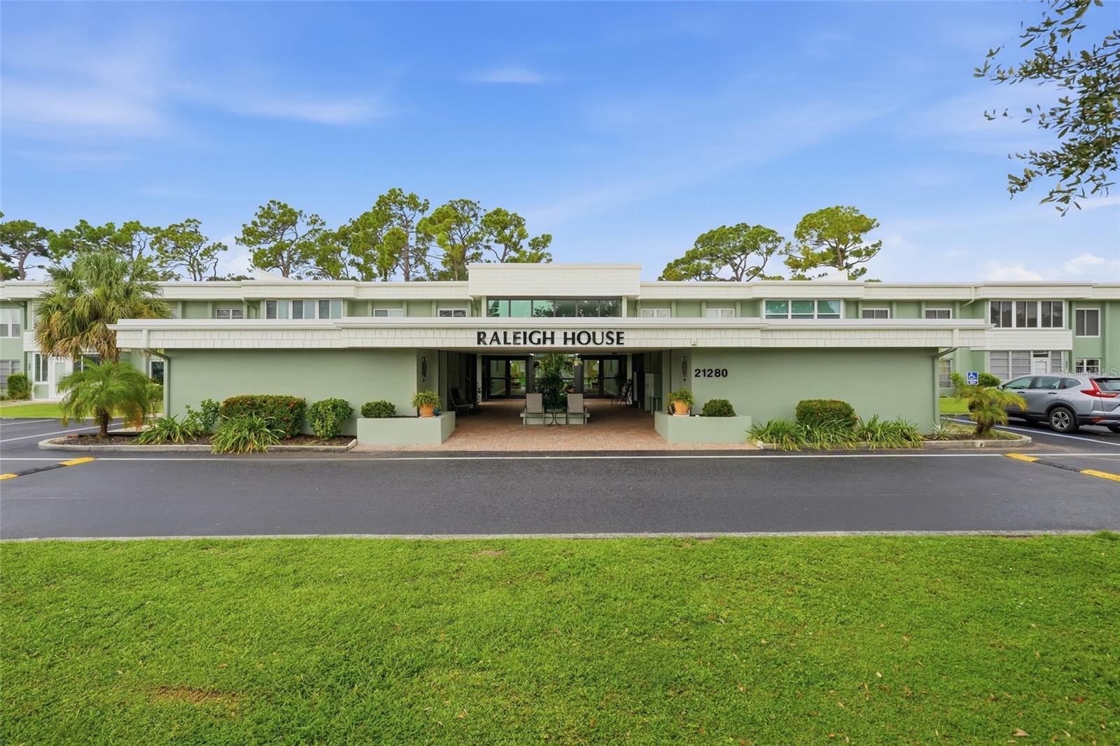 MLS# C7531347 Property Photo