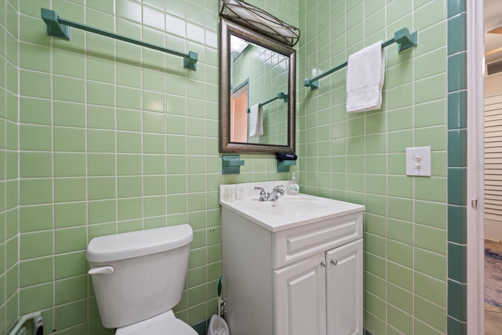 TB8553155 Property Photo