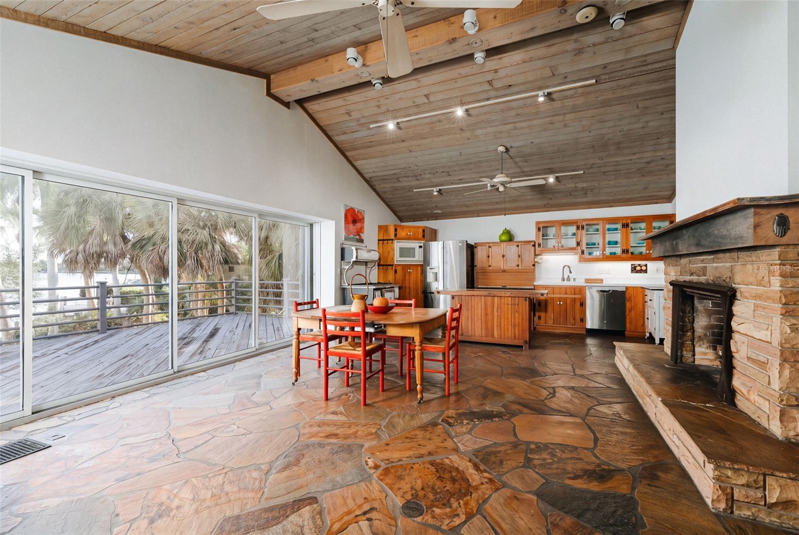 A4707872 Property Photo