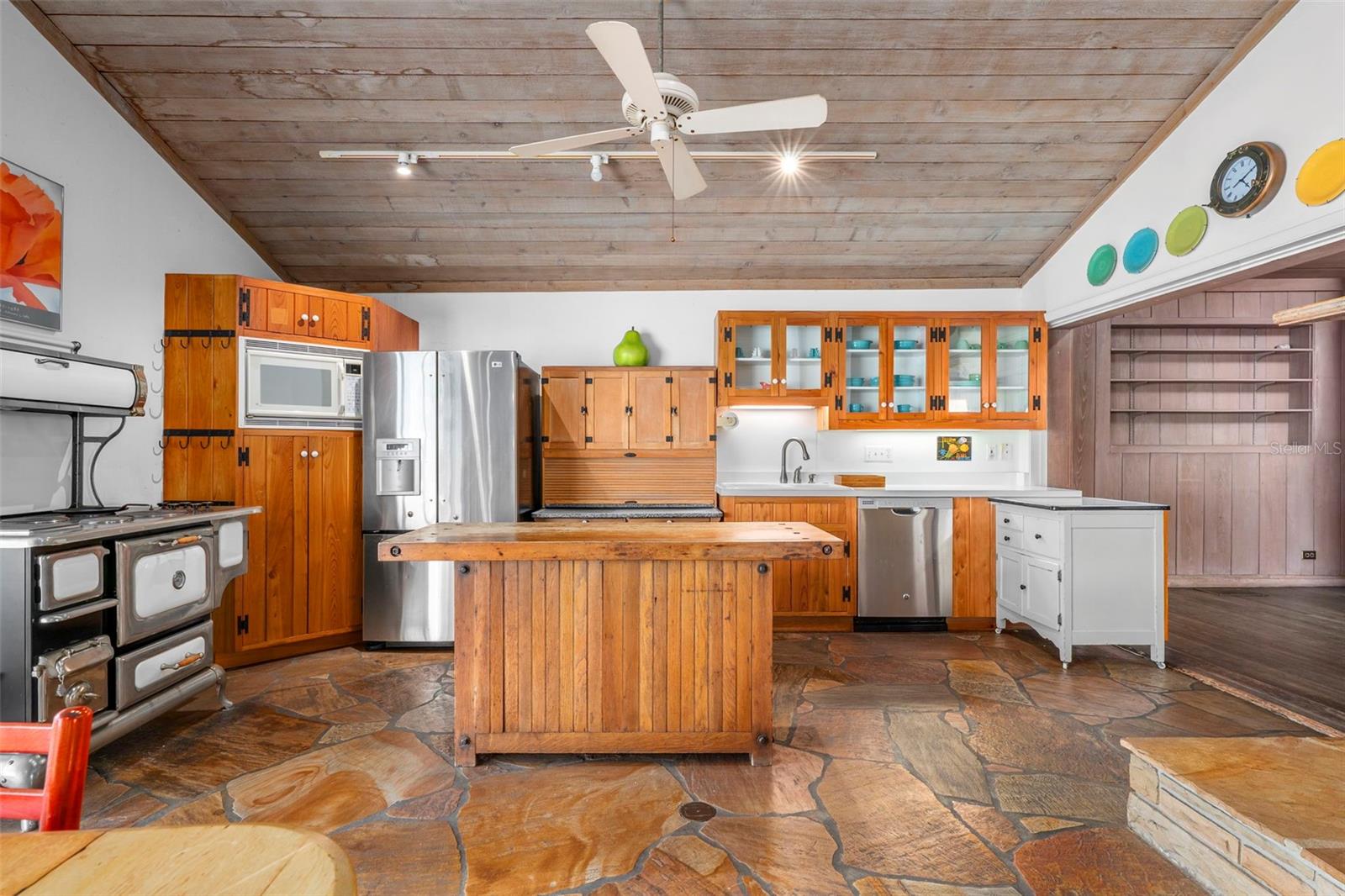 A4707872 Property Photo