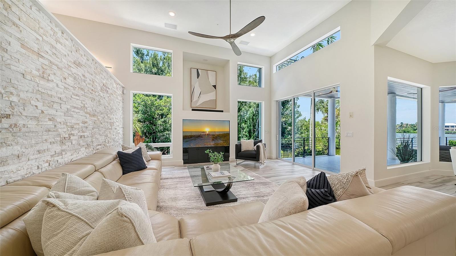 A4707874 Property Photo